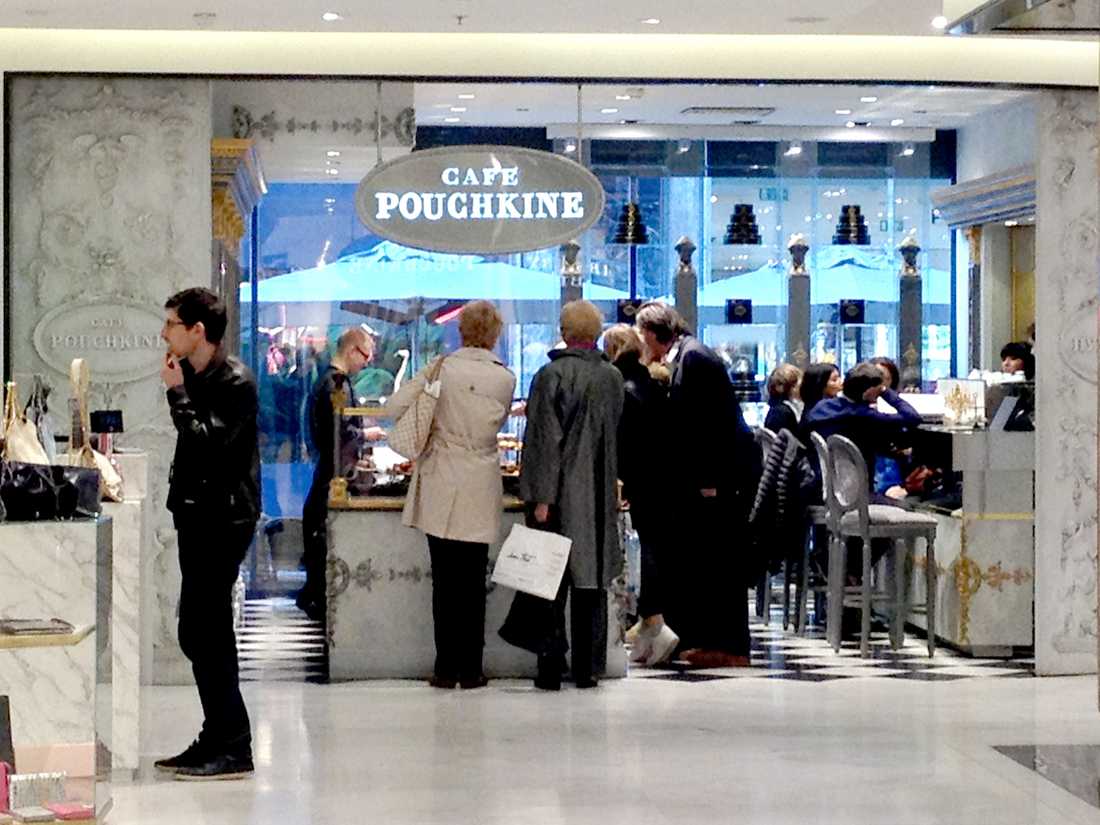 Aménagement d'un café par un architecte spécialiste de l'architecture commerciale à Bordeaux