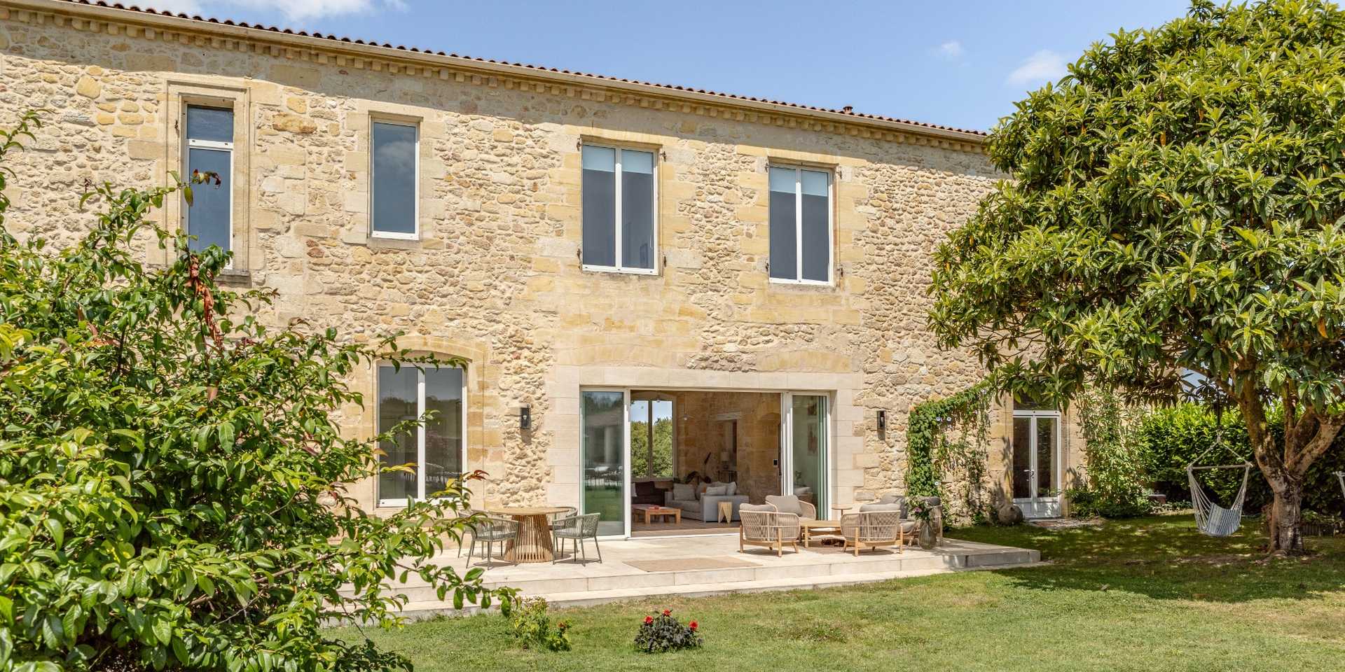 Renovation of an stone house in Gironde