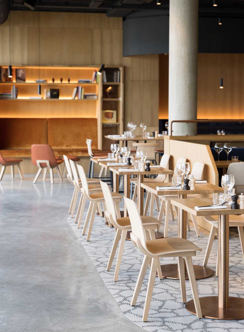 Restaurant rénové par un architecte spécialise de l'architecture commerciale