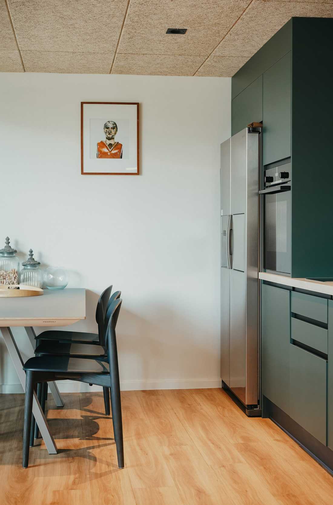 Espace cuisine dans les locaux professionnels d'une entreprise à Bordeaux