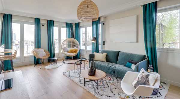 Avant - aprés de la rénovation complète d'un appartement des années 60 par un architecte d'intérieur à Bordeaux