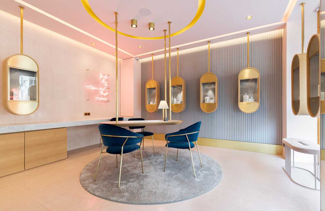 Interior design of a high-end jewelry store in Bordeaux