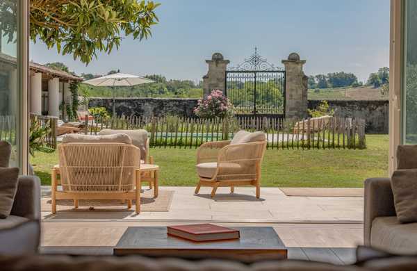Aménagement du jardin d'un château en Gironde par un paysagiste