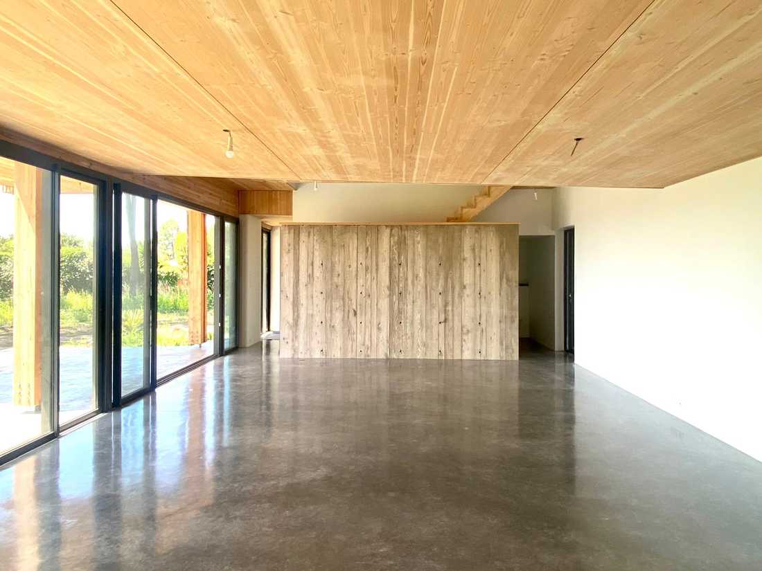 Intérieur d'une maison contemporaine en ossature bois