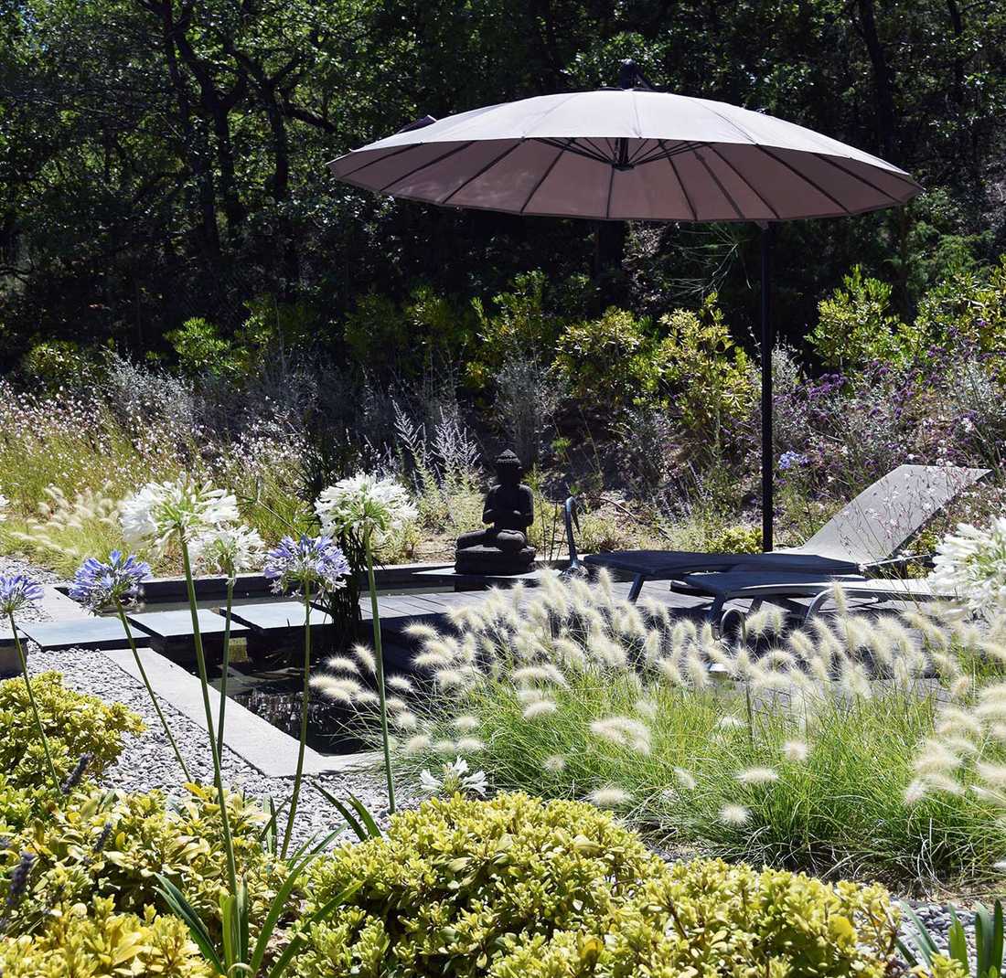 Jardin zen aménagé par un concepteur paysagiste à Bordeaux