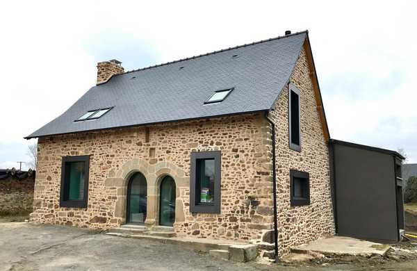 Extension d'une ancienne maison en pierre en Nouvelle-Aquitaine