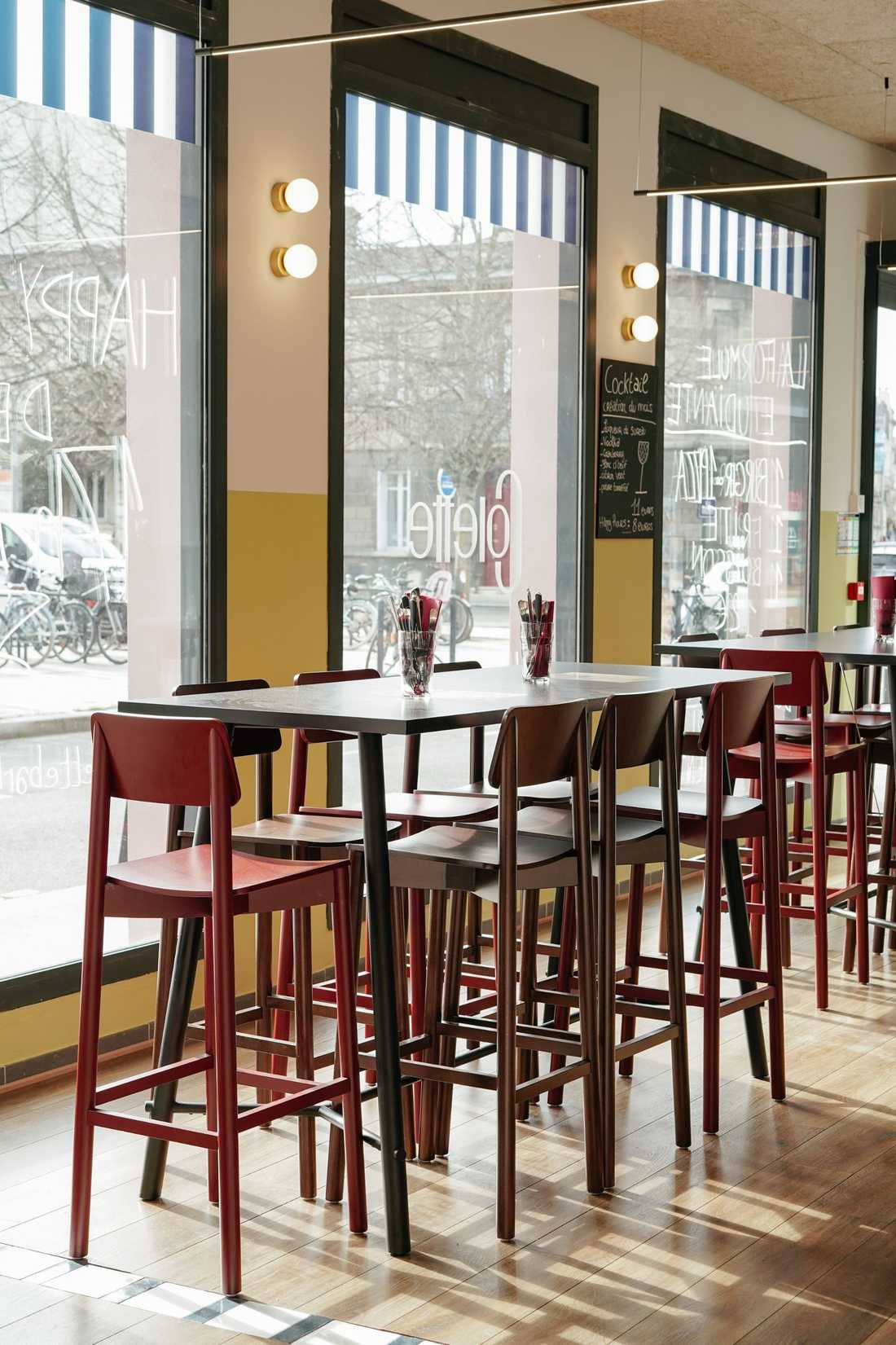 Tables hautes pour un restaurant à Bordeaux