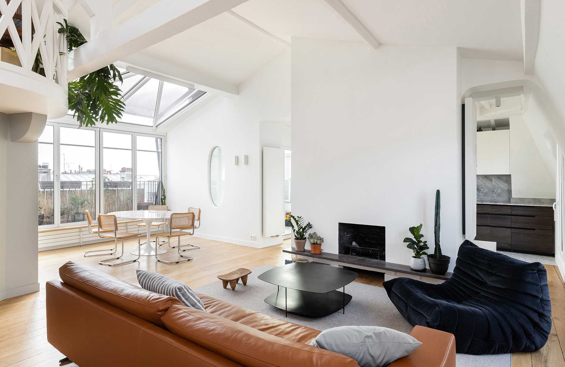 Renovation of an unusual apartment by an interior designer