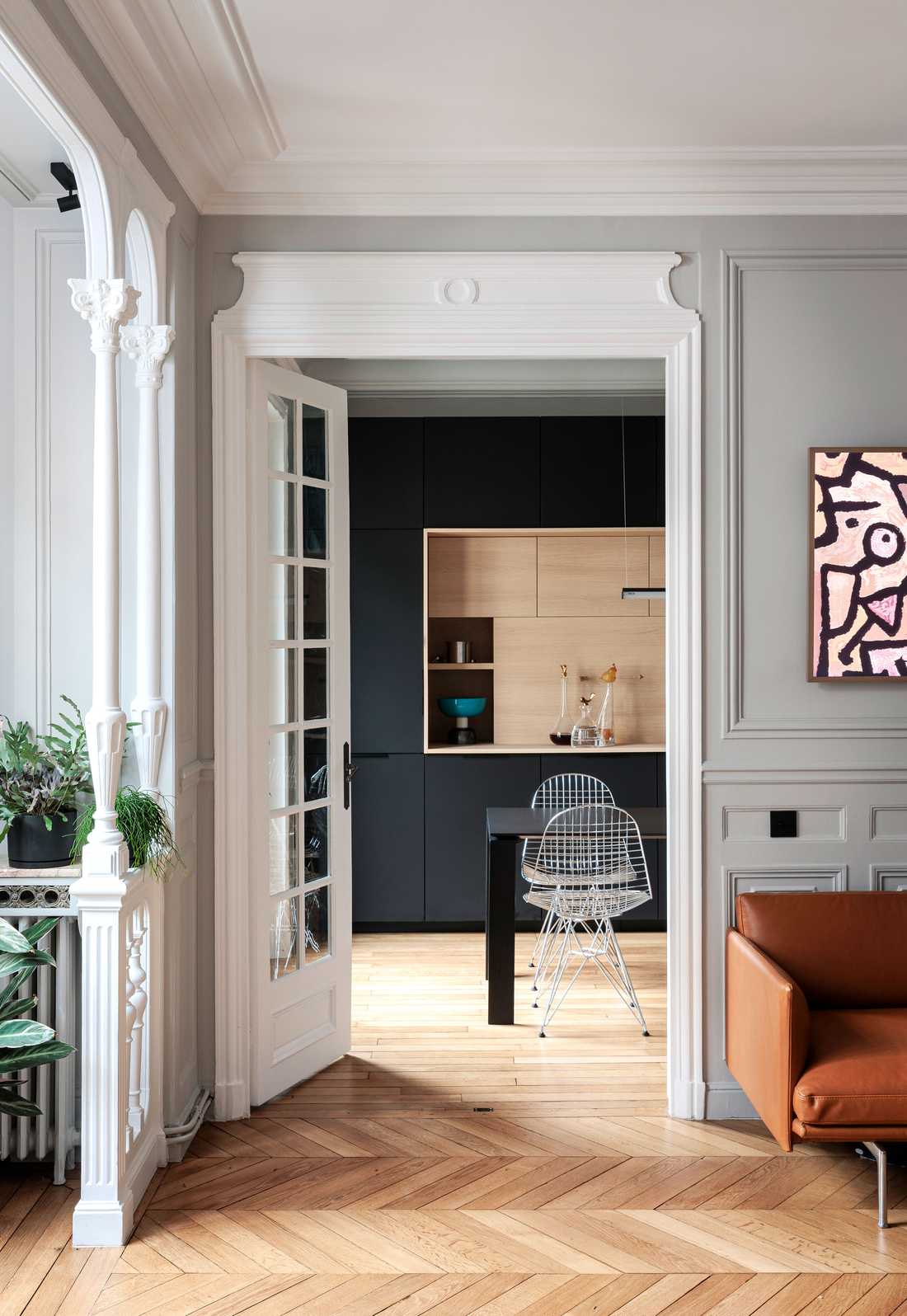 Interior designer transforms dilapidated apartment in Bordeaux