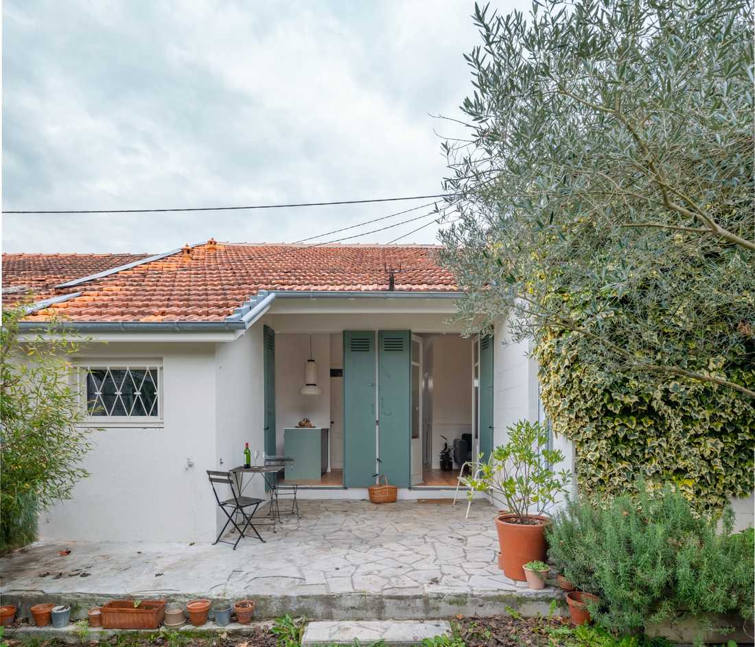 Extérieur de l'échoppe rénovée par un architecte d'intérieur à Bordeaux
