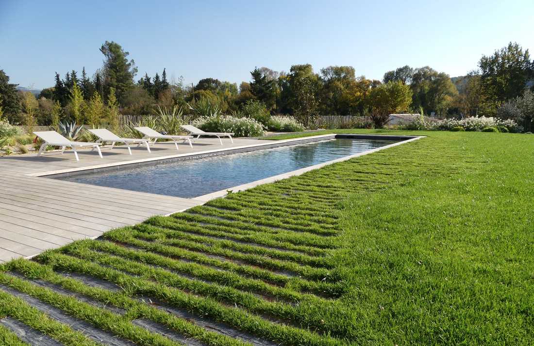 Jardin avec piscine en Gironde