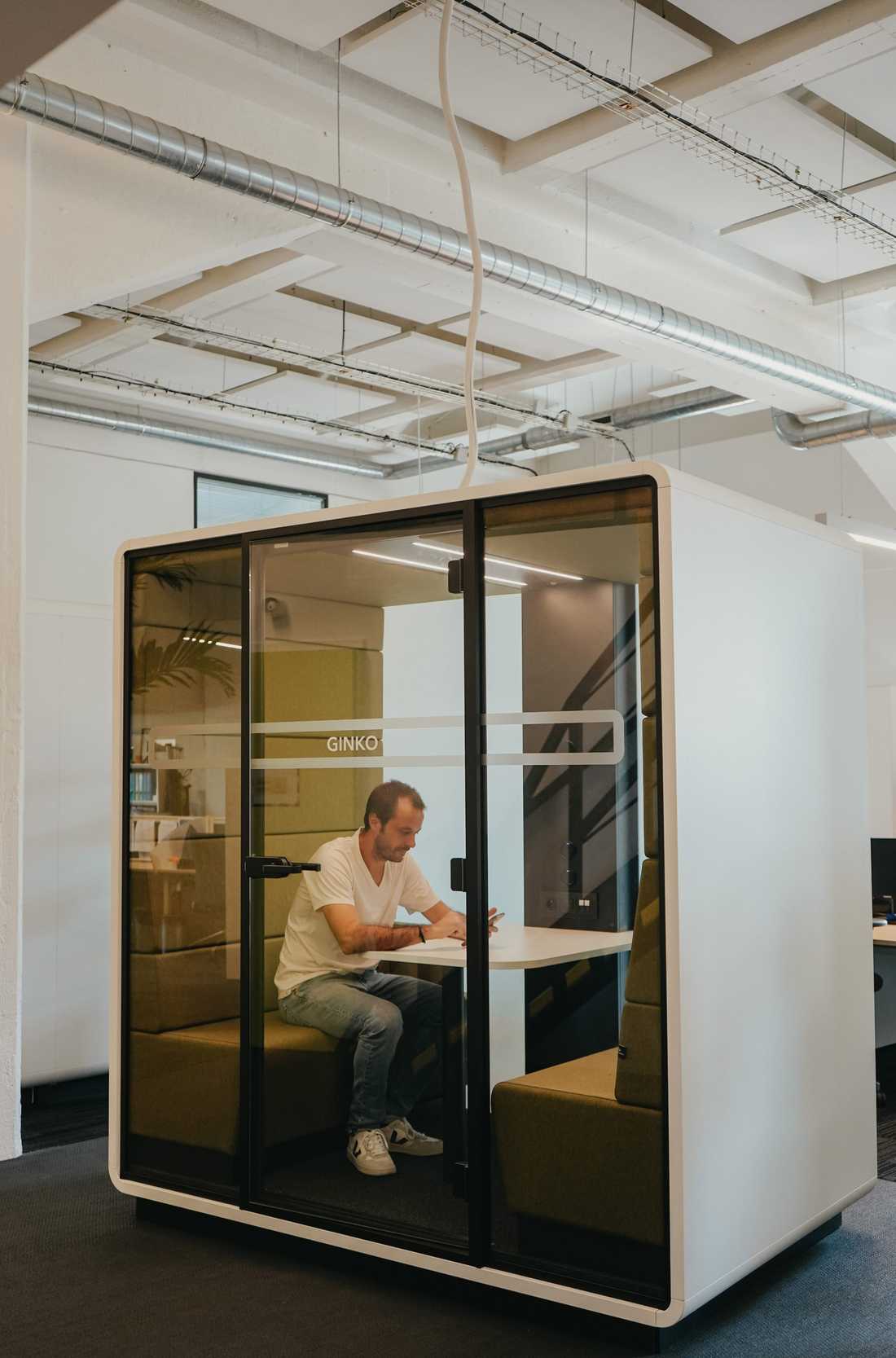 Cabine telephonique conçu par un architecte d'intérieur