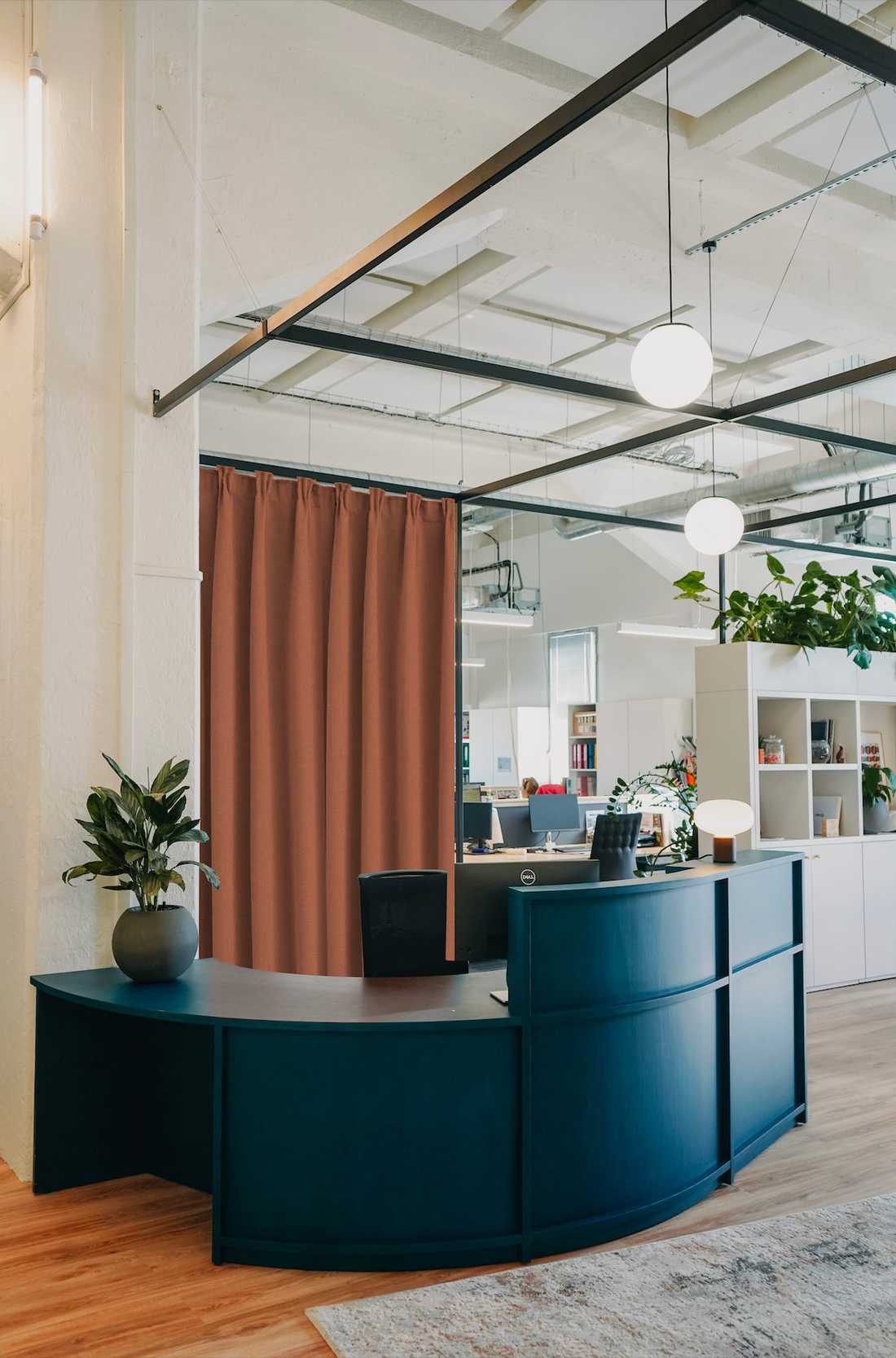 Espace d'accueil des bureaux d'une entreprise